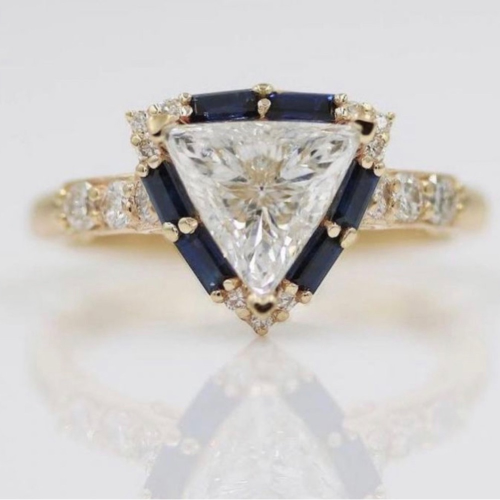 Halo Triangle Cut White & Blue Sapphire Engagement Ring - Picture 4 of 9